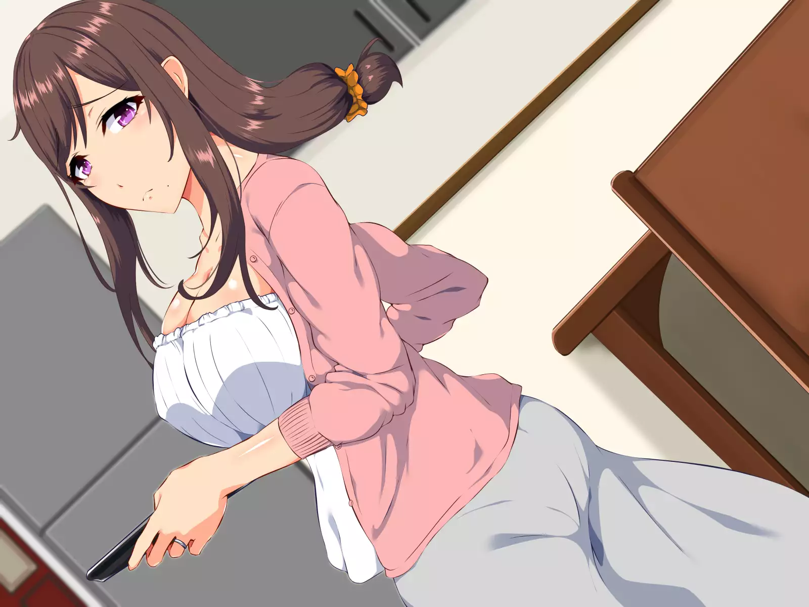 眠らされた夫と犯される妻